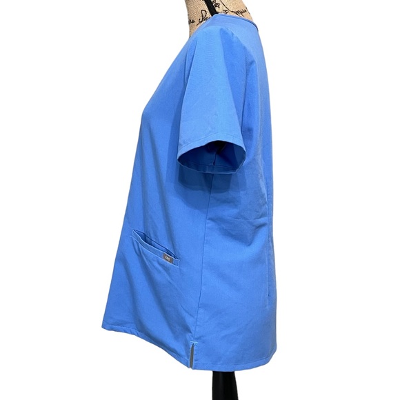Figs Technical Collection blue scrub top Sz Med. - Picture 2 of 7
